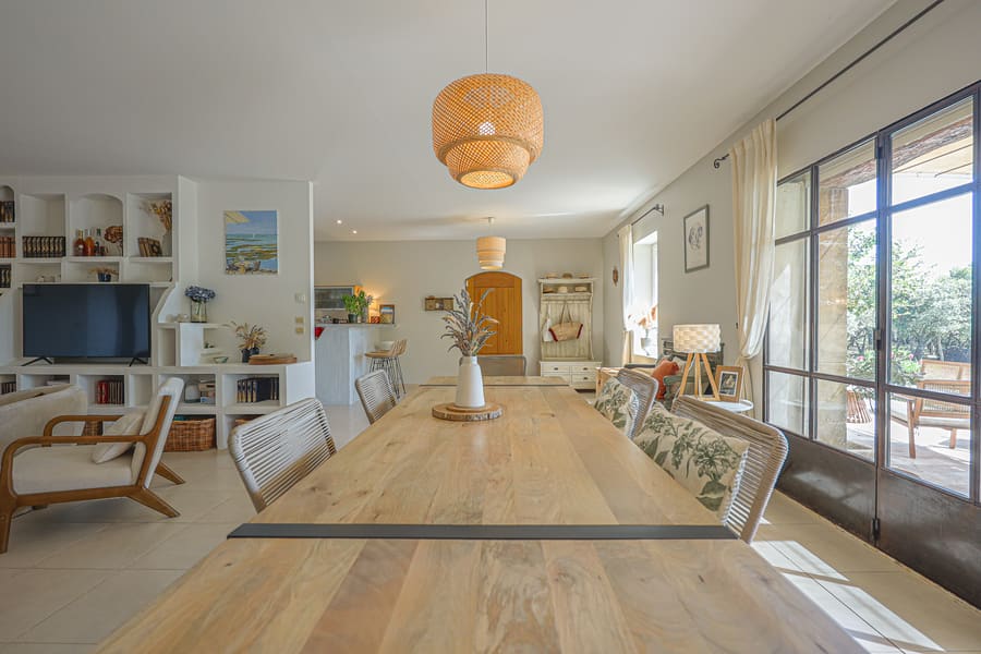 La grande table de 10 personnes